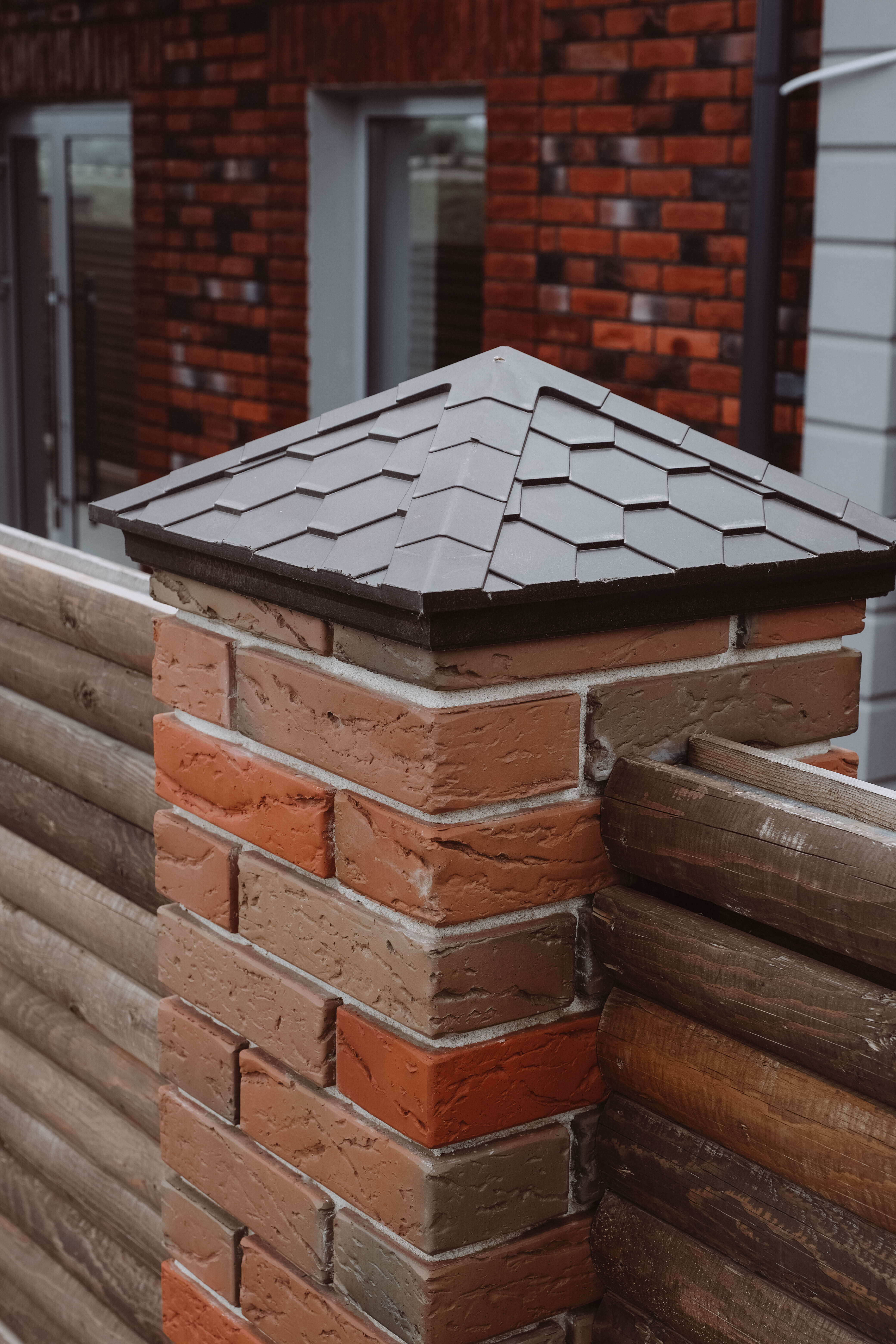 Колпак Zking Эверест Коричневый на столб 1.5х1.5 кирпича (390х390мм) в Ельце фото