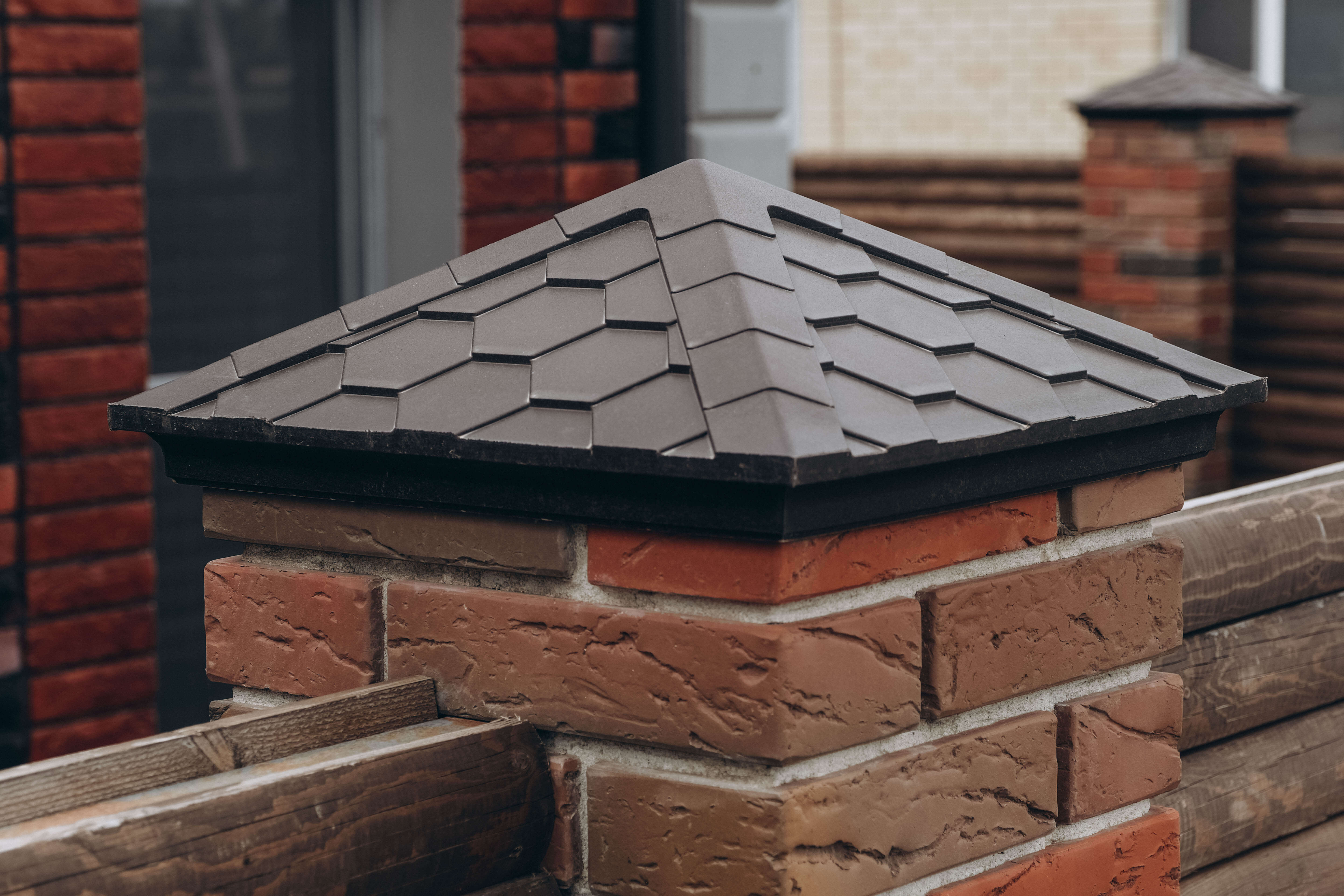 Колпак Zking Эверест Коричневый на столб 1.5х1.5 кирпича (390х390мм) в Ельце фото